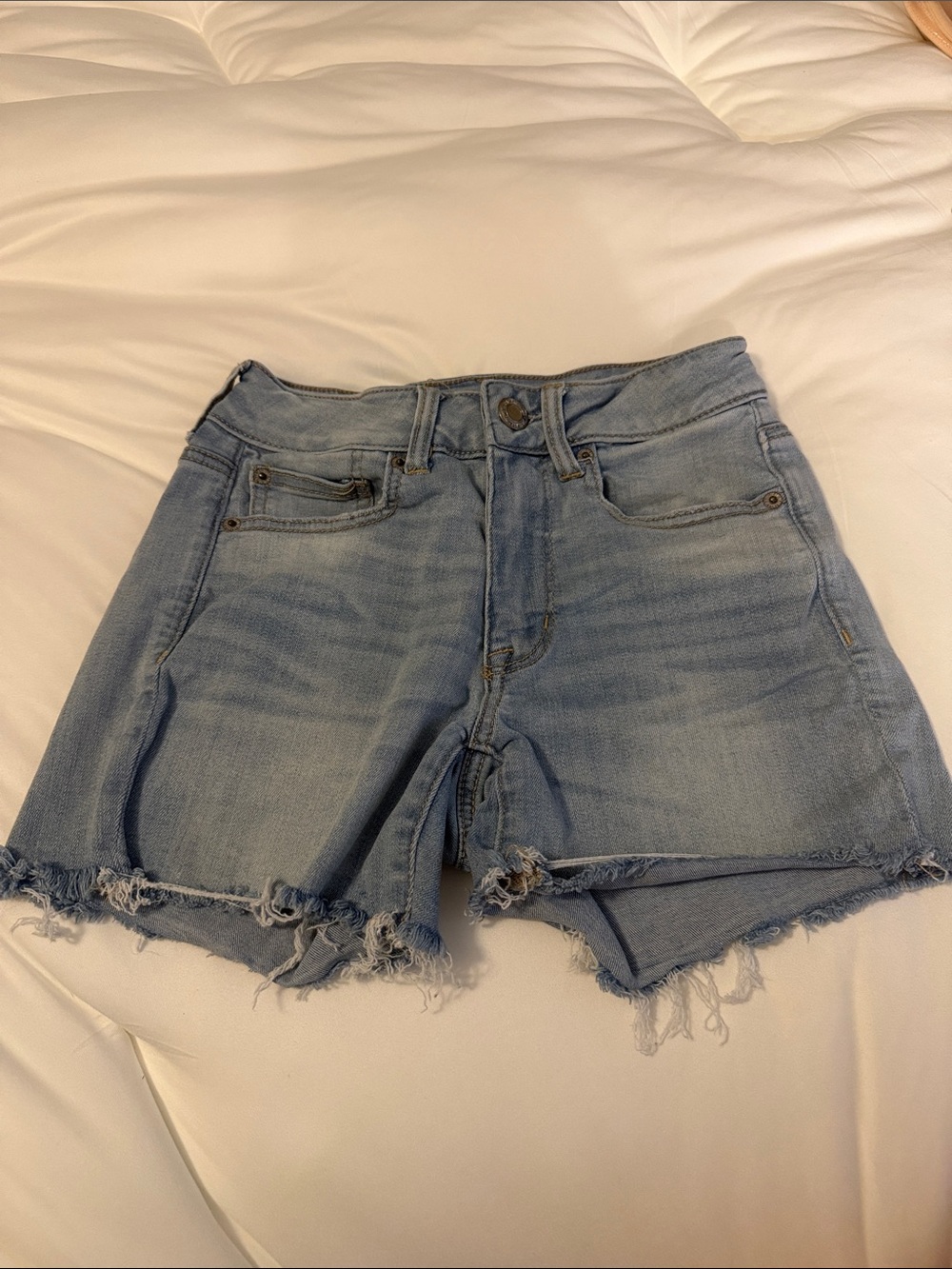 American Eagle Outfitters Light Wash Frayed Hem Denim Shorts